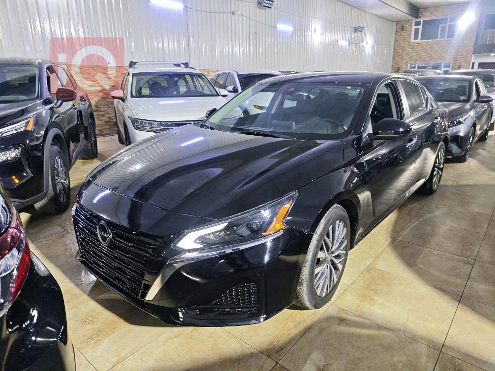 نيسان ألتيما